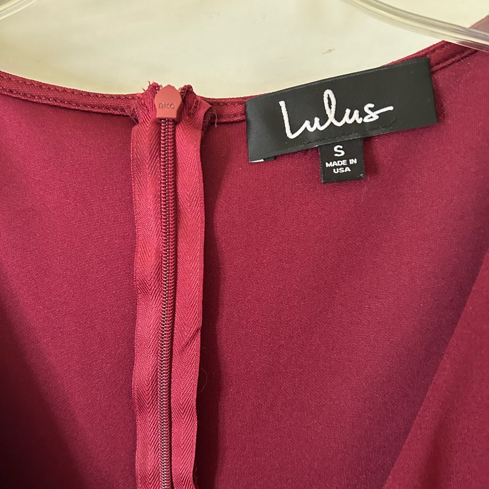 NWT Lulus Jumpsuit. Size S Cranberry Color - Picture 3 of 6